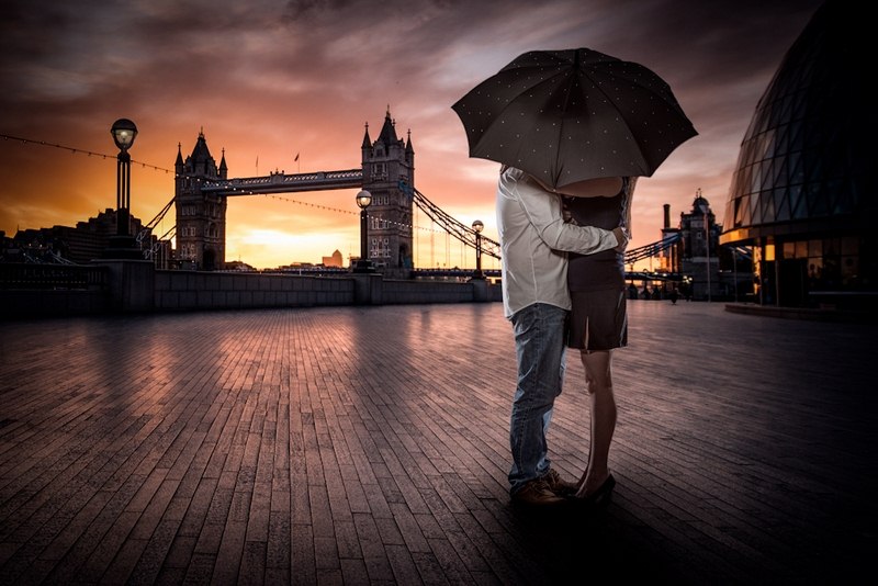 FIAP GOLD MEDAL - Southbank Smooch - DONNELLY TERRY - united kingdom.jpg